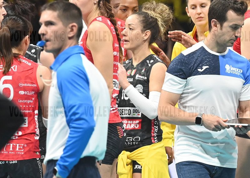 958/de genario.jpg Image